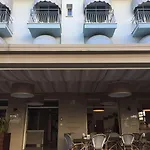 Arena Hotel 3*